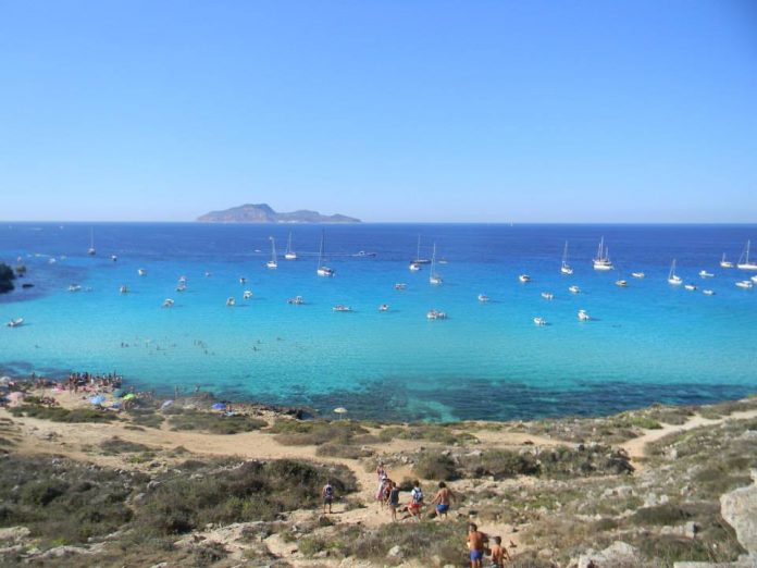 Cala Rossa Favignana Cosa Fare a Favignana: le Spiagge Più Belle