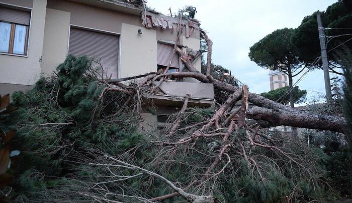 Maltempo Italia oggi, due morti al Centro