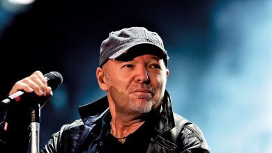 Photo of Cofanetto Vasco Rossi “Tutto in una Notte Live Kom 015”: quando esce e tracklist