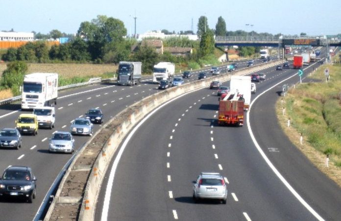 Autostrada a 16 Napoli-Bari Incidente sulla A16 a Baiano (Avellino): Morti Quattro Operai