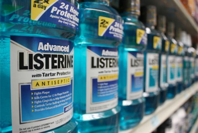 Listerine Spot Pubblicitari 2015, Listerine e la Prossemica