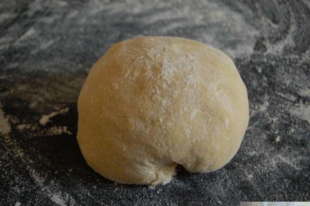 Pasta Frolla Pasta frolla: Ricetta base per crostate e biscotti