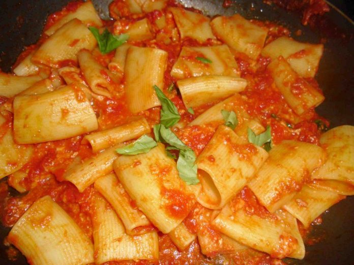 Scarpariello Pasta allo Scarpariello: Ricetta e Origini del piatto