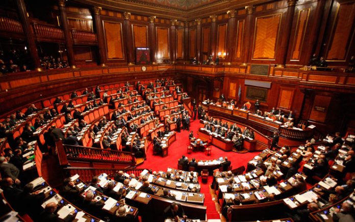 Senato Riforma della Scuola, Fiducia in Senato: Video scontro tra Grasso e Mussini