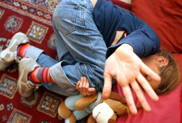 Abusi sui Bambini, la denuncia dell'Associazione Meter Onlus