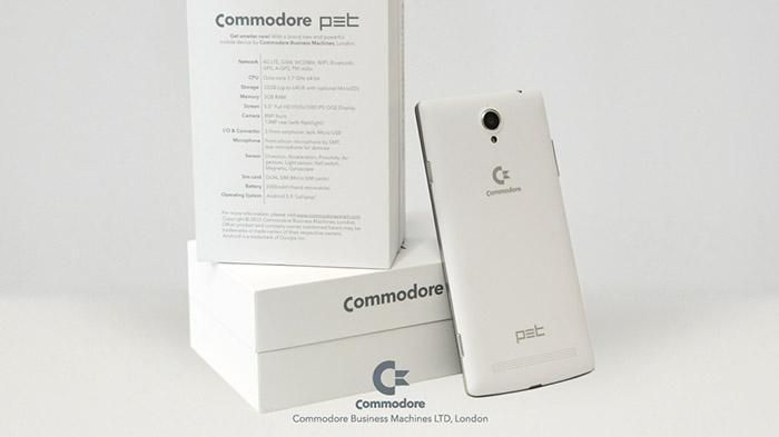 Commodore, lo Smartphone PET: Prezzo e Recensione