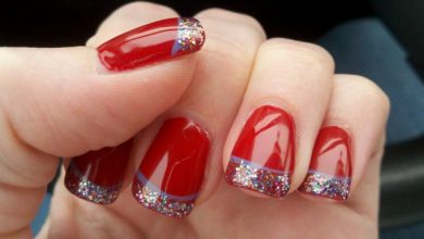 Photo of Nail Art Semplici: French Glitter su Fondo Rosso