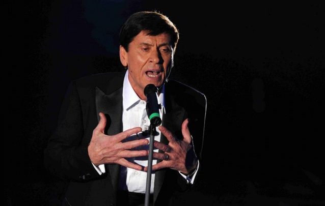 Gianni Morandi su Facebook: Il profilo social del noto cantante