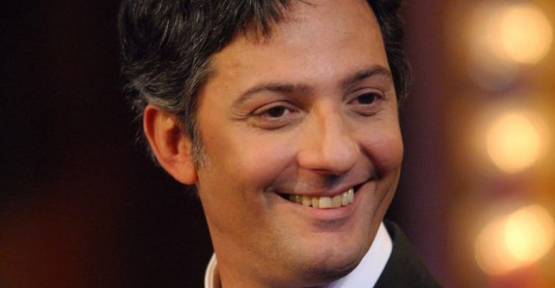 Fiorello operato al pene: rimossi sette nei