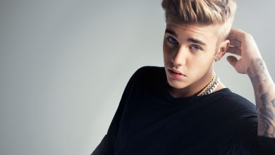 Photo of Justin Bieber cade dal palco: Video della caduta al concerto