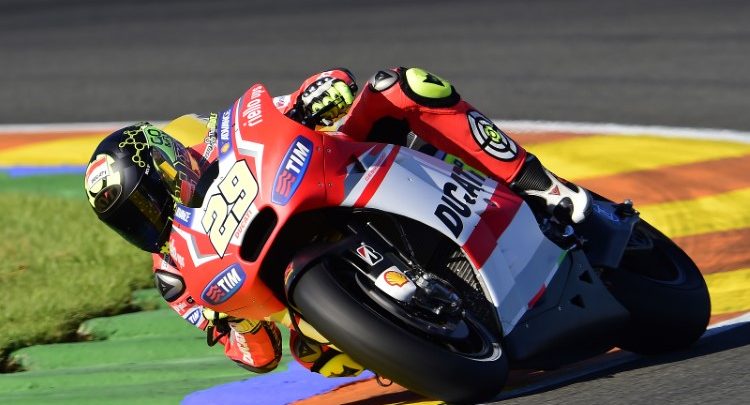 Andrea Iannone, Insulti sul Web: arriva davanti a Rossi