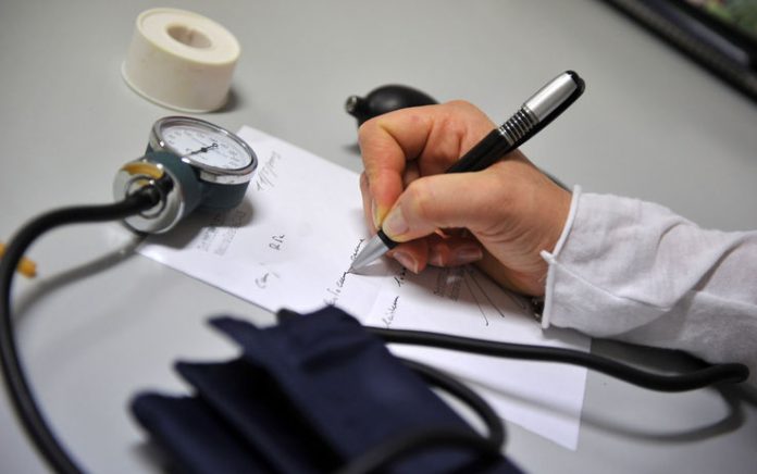 Medico-Ricetta Lazio: Abolita la ricetta rossa, da domani quella online per i farmaci