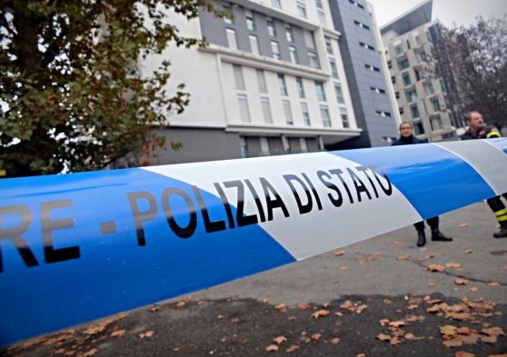 Milano, Morto 17enne precipitando da un Albergo