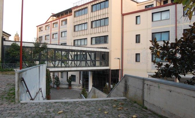 Arrestati 2 funzionari del comune di Avellino per tangenti