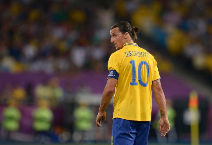 EURO 2012: SVEZIA - FRANCIA Ibrahimovic Canta l'Inno della Svezia, è Disco d'Oro (Video)