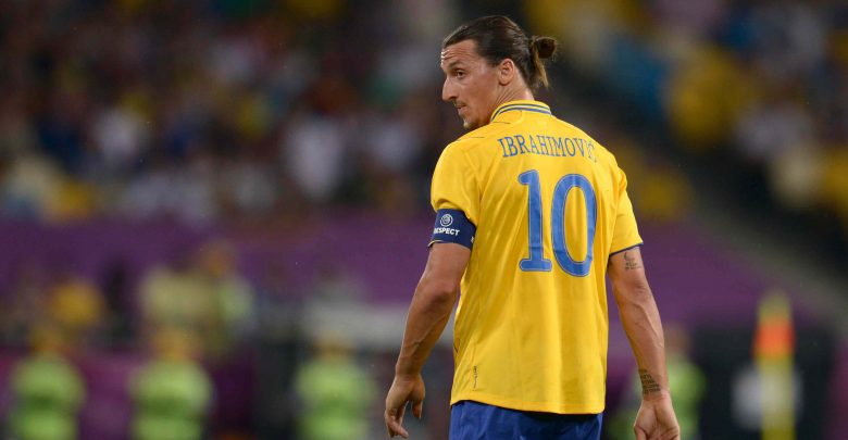 Ibrahimovic Canta l'Inno della Svezia, è Disco d'Oro (Video)