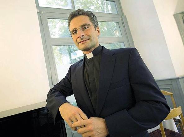 monsignore Charamsa Monsignor Charamsa confessa: