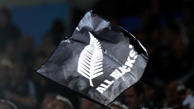 Photo of Carabinieri scambiano bandiera All Blacks con quella dell’Isis