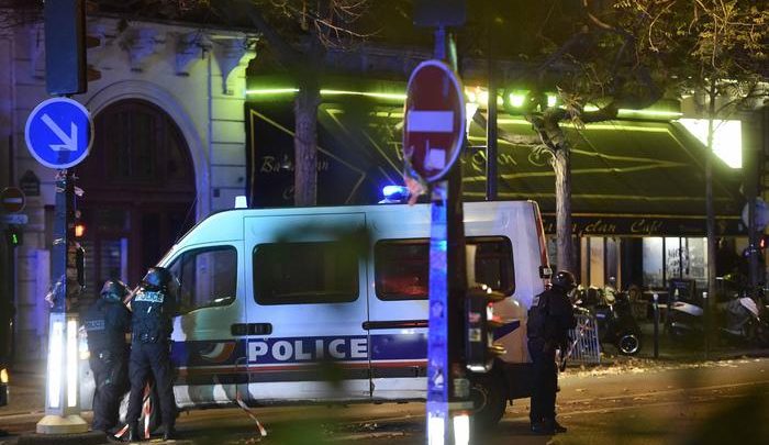Attentato a Parigi, i terroristi alle vittime: "Tornatevene a casa"