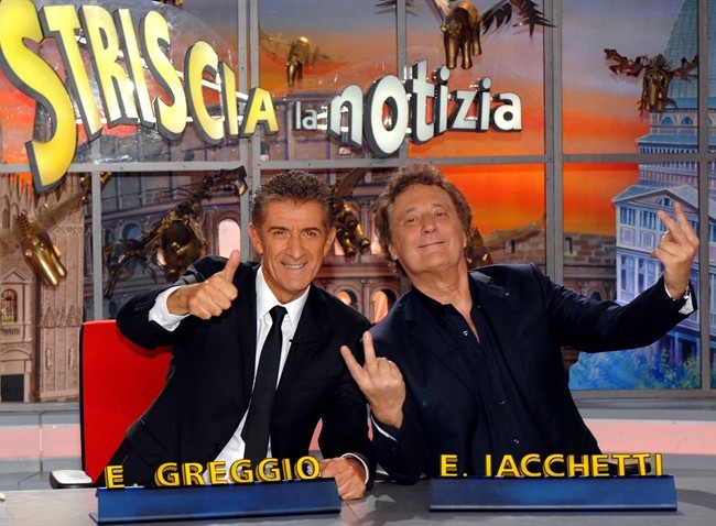 striscia-la-notizia Tapiro d'Oro a Tiziano Ferro (Video Striscia la Notizia)