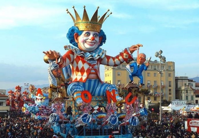 Carnevale-Viareggio Carnevale di Viareggio 2016: Date, Prezzi e Orari dei Corsi Mascherati