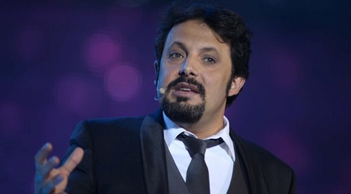 Brignano enrico Enrico Brignano a Sanremo 2016 (Video 12 Febbraio)