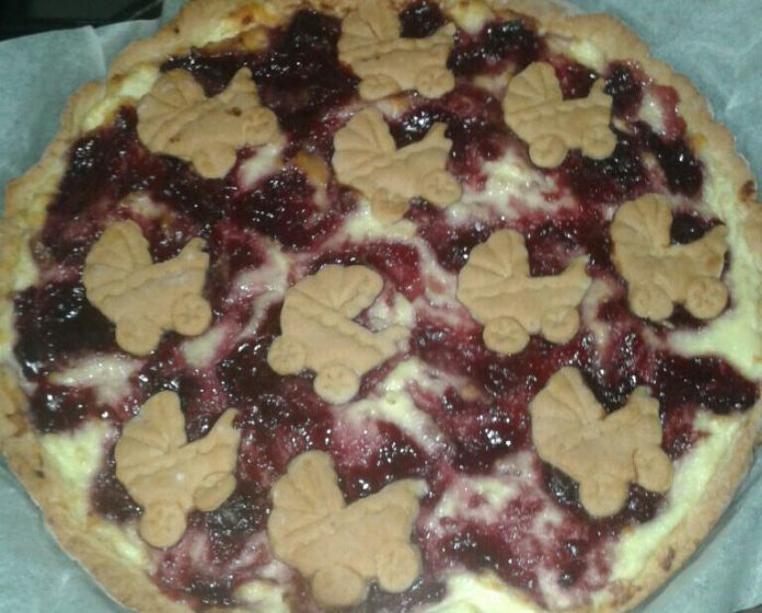 crostata Ricette Dolci, Crostata di ricotta e marmellata: Ingredienti e Procedimento