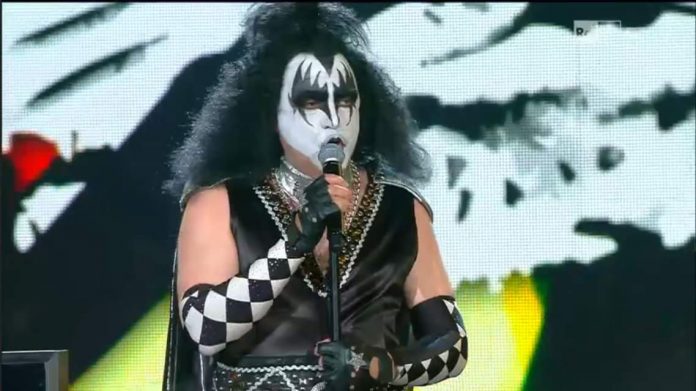 elio imita kiss Vincitore Sanremo 2016 Stadio