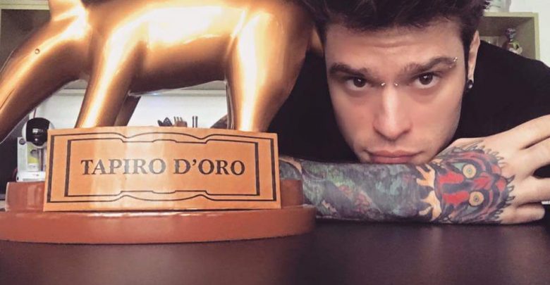 Tapiro d’Oro a Fedez (video Striscia La Notizia)