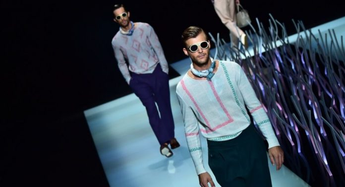 moda-uomo-giorgio-armani Moda Uomo Primavera-Estate 2016: Tendenze e Colori