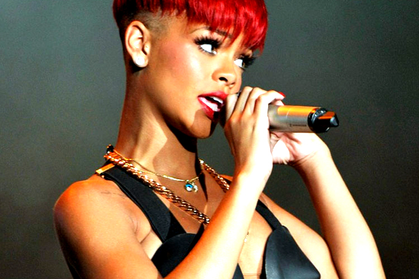 La Carriera di Rihanna: Successi e Segreti