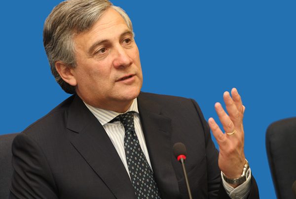 Attentati Bruxelles, Tajani: "Alzato livello di sicurezza"