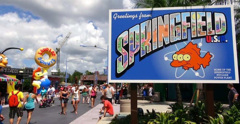 Florida: I Simpsons e Springfield prendono vita nel parco a tema (Foto)