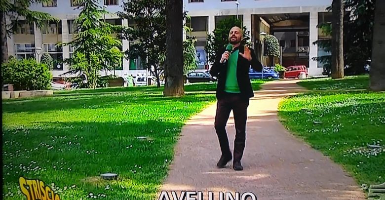 Luca Abete Avellino: Pali Metropolitana sui marciapiedi (Video) 2