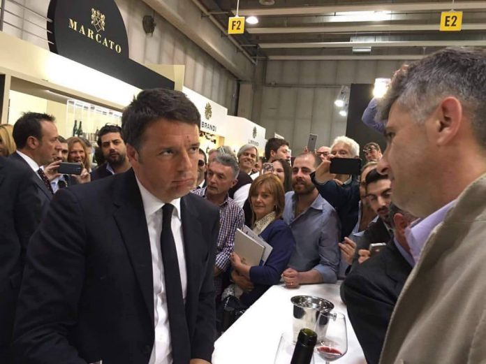 Renzi-Mastroberardino Vinitaly 2016, Renzi allo stand Mastroberardino (foto)