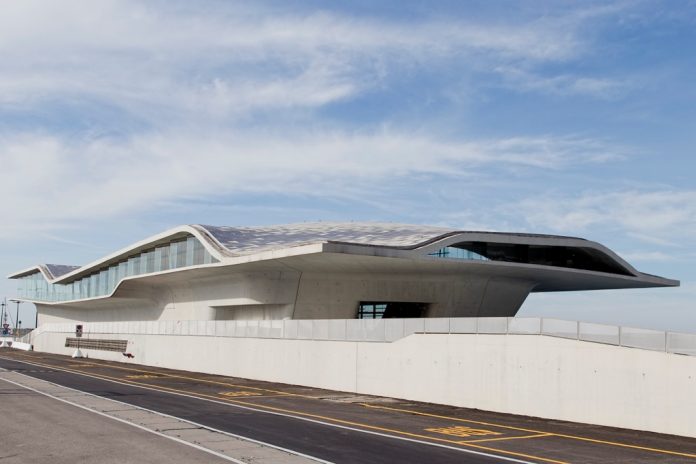 Zaha-Hadid-Stazione-Marittima-Salerno-photo-Ciro-Fundarò Stazione Marittima Salerno Chiusa dopo l'Apertura 2