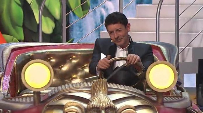 ciao_darwin_7_prova_tempo Prova del tempo a Ciao Darwin 7 (Video 1 aprile 2016)