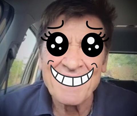 Gianni Morandi su Facebook: "Ho le palle in giostra", significato