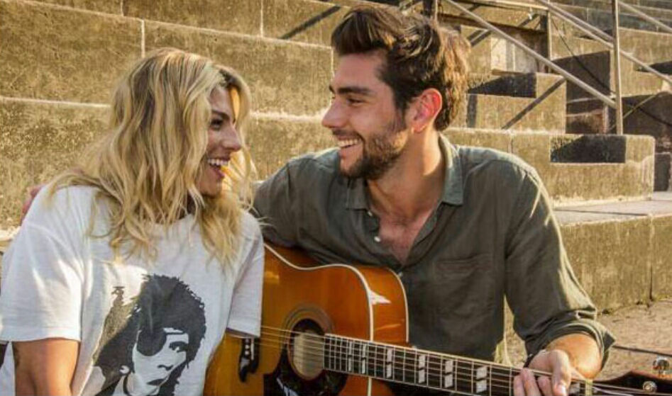Emma e Alvaro Soler cantano "Libre" ai Wind Music Awards 2016 (video)