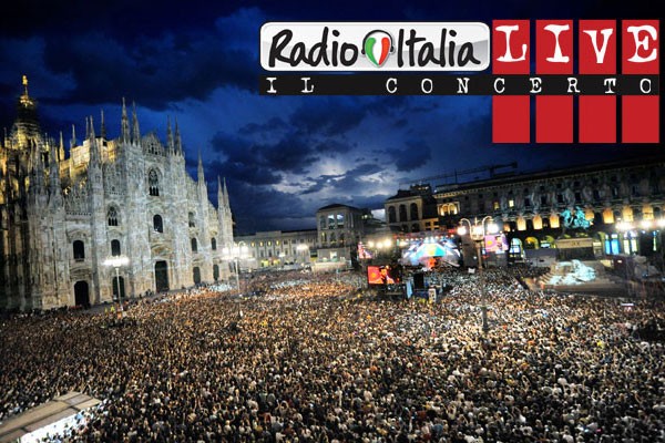 Radio Italia live J-Ax con Fedez e Il Cile a Radio Italia Live (Video)