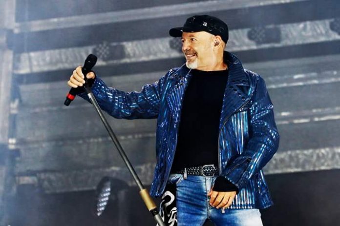 Vasco Rossi Live kom 016 Vasco Rossi “Live Kom 016” all'Olimpico di Roma: Video, Foto e Scaletta Concerto 22 giugno 1