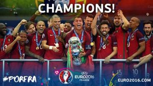 Euro 2016 Portogallo vince foto premiazione