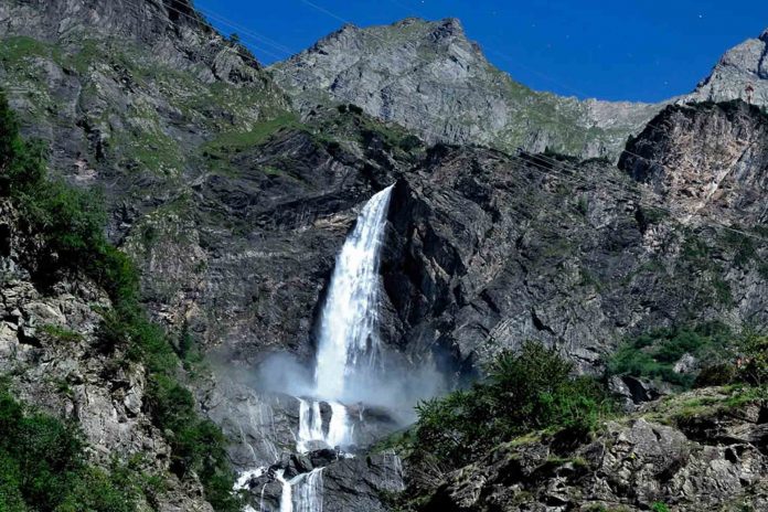 cascate del serio.png Cascate del Serio 2016: 16 Luglio Apertura Notturna