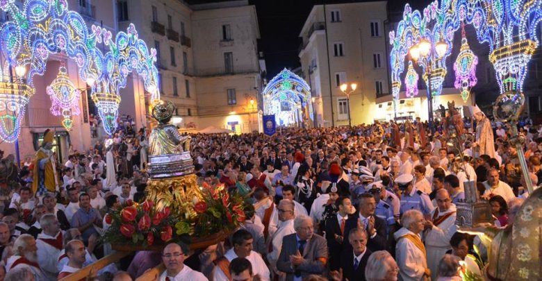 Video - Vallo della Lucania, San Pantaleone: la devozione dei fedeli