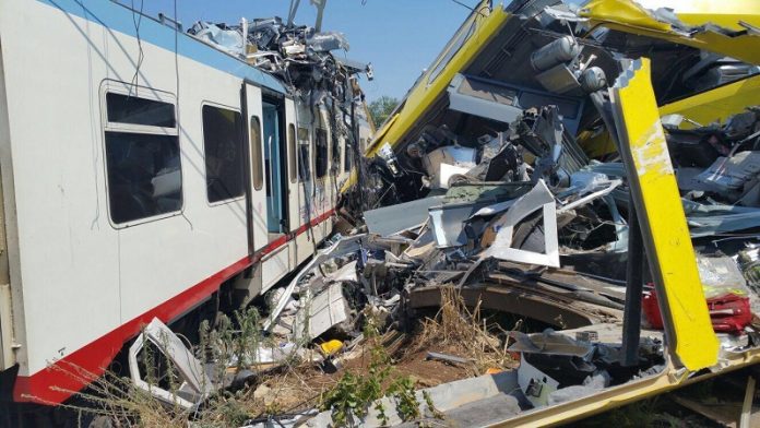 12 morti in Puglia per uno scontro tra treni Nomi Vittime Incidente Treno in Puglia: Quanti Sono (Aggiornamento)