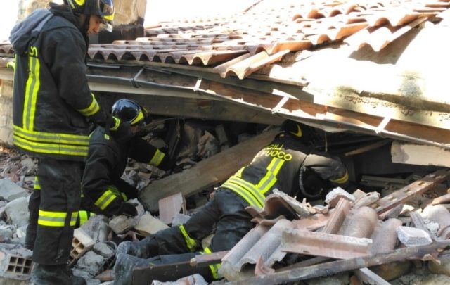 Terremoto Pescara del Tronto, il vigile che ha salvato Giorgia: "Spero dimentichi"