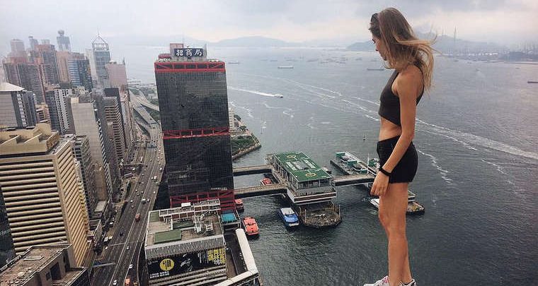 Chi è Angela Nikolau: Fotografa Selfie pericolosi su Instagram (Foto) 1