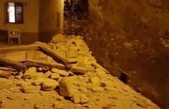 arquata Terremoto Centro Italia: Cimitero Arquata Inagibile