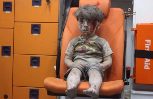 Omran, il bambino di Aleppo simbolo della tragedia in Siria 