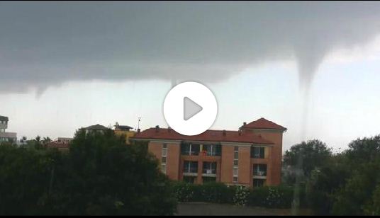 Maltempo Pisa, Video tre Trombe Marine si abbattono sulla città